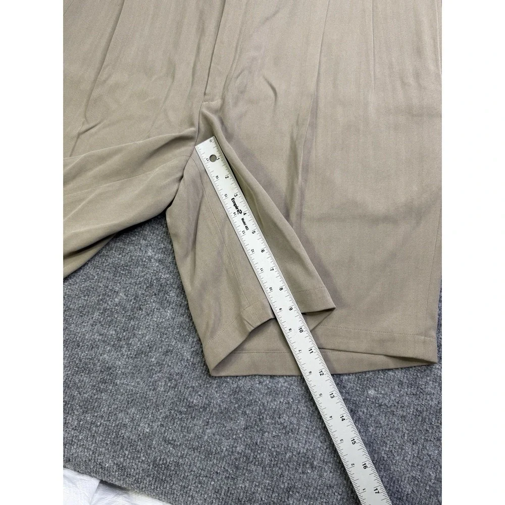 Jos. A Bank Men's Shorts 100% Silk Size 40 Beige Herringbone Pleated Chino VTG